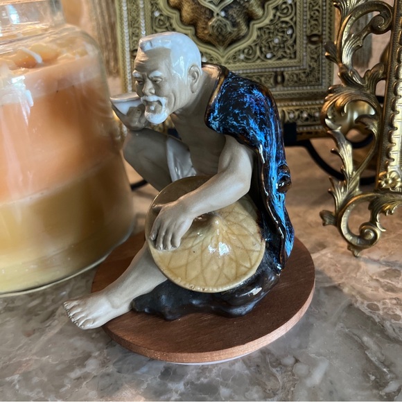 Vintage Shiwan Chinese Mudman Statue Figurine-5.5”x5” Sitting Old Man Eating. - Picture 2 of 10